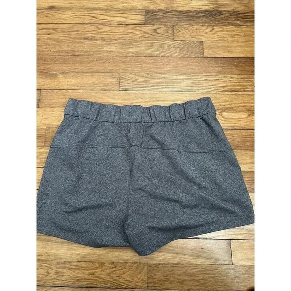 Lululemon Womens On The Fly Shorts Grey 2.5” Inseam Drawstring Pockets Size 10 - Picture 4 of 6